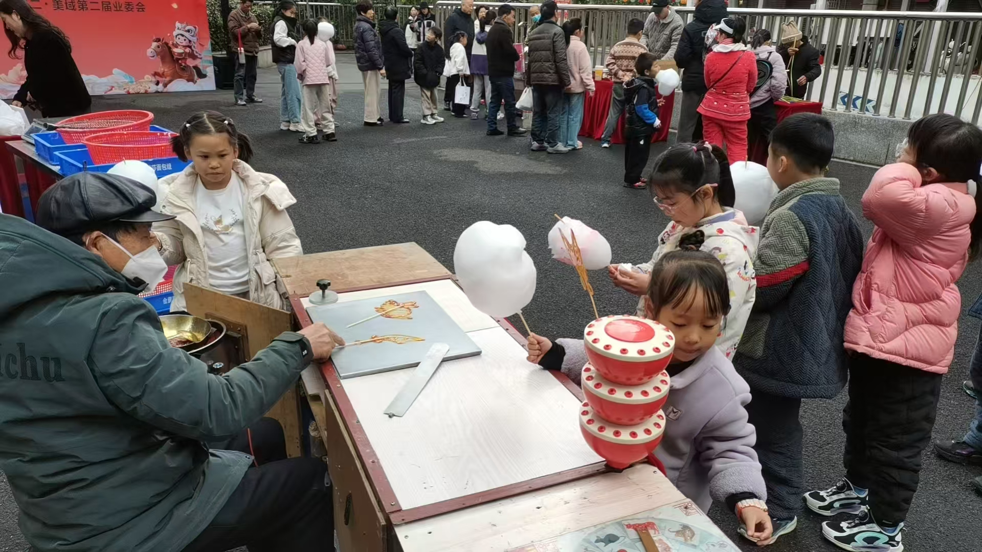 丹阳街道：花灯贺岁邻里暖 元宵同乐情意浓