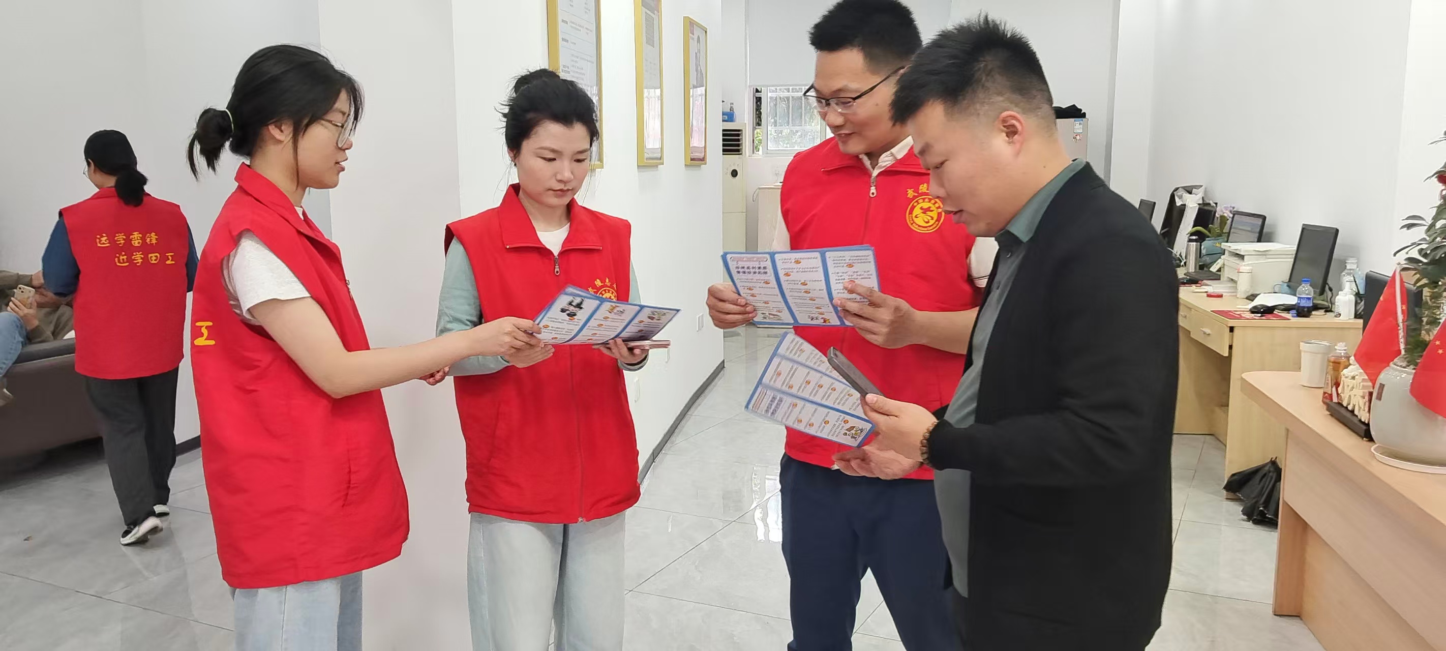 丹阳街道北堤社区开展打击非法集资活动