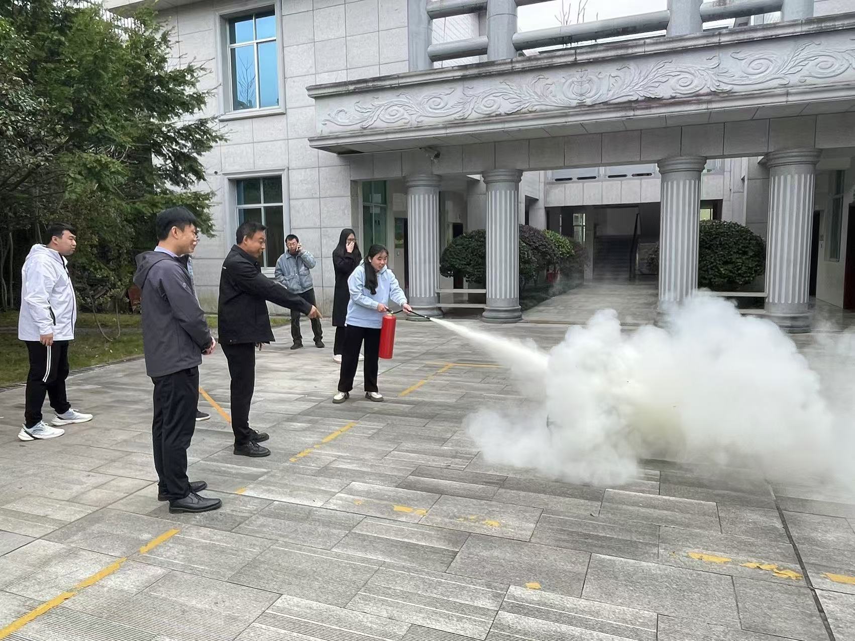 桂东县气象局：开展消防培训  筑牢安全防火墙