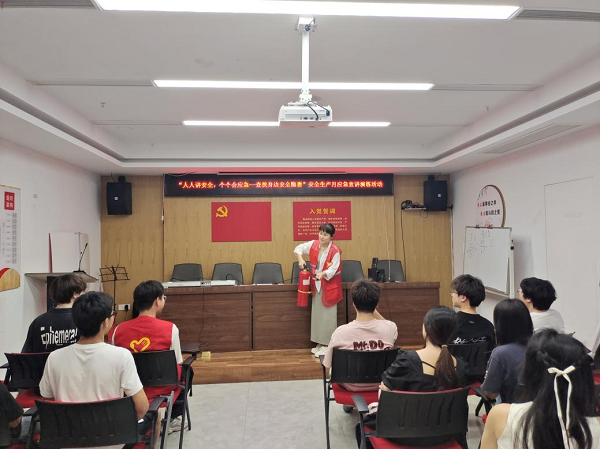 曙光社區(qū)積極開展安全生產(chǎn)月消防宣講及應(yīng)急演練活動