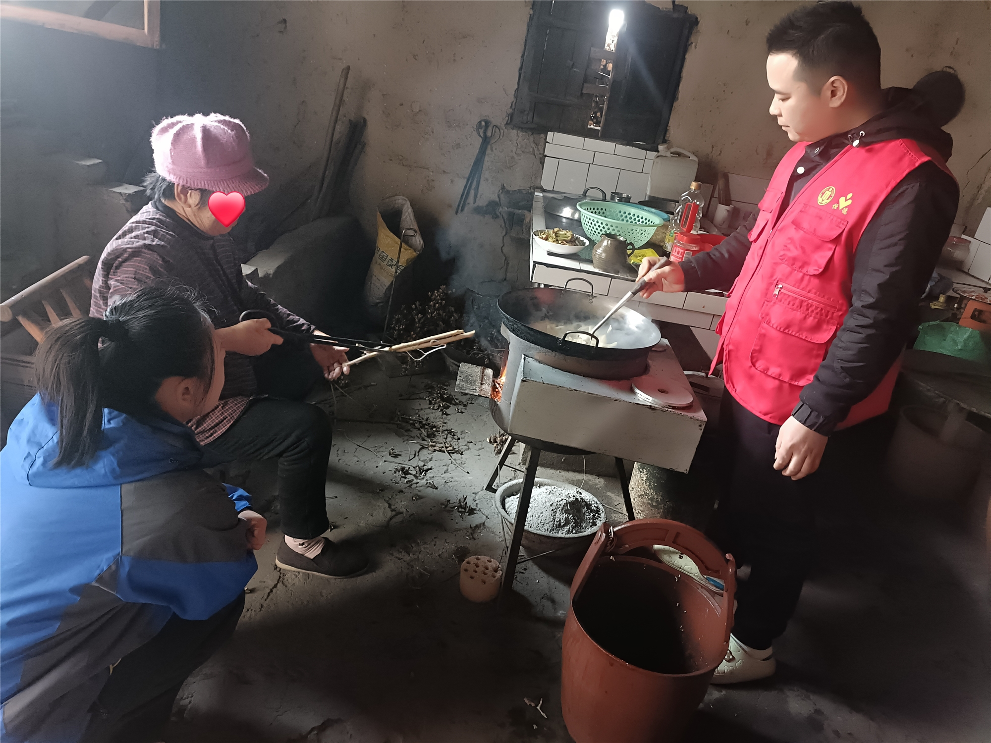 鼎城区民政局：暖心守护困境老人“舌尖上的幸福”