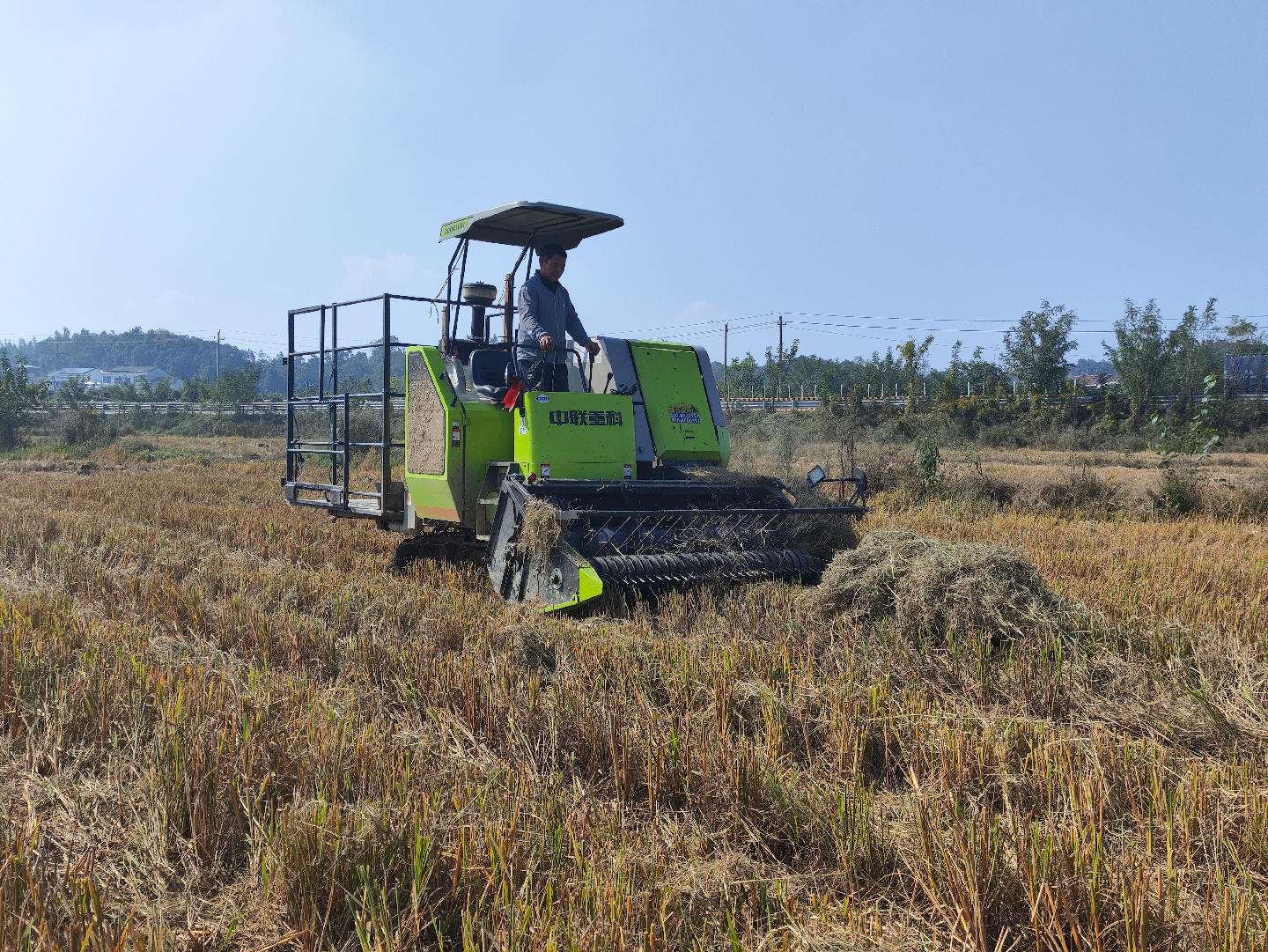 白水镇：秸秆“离田”生金，走出环保增收双赢路