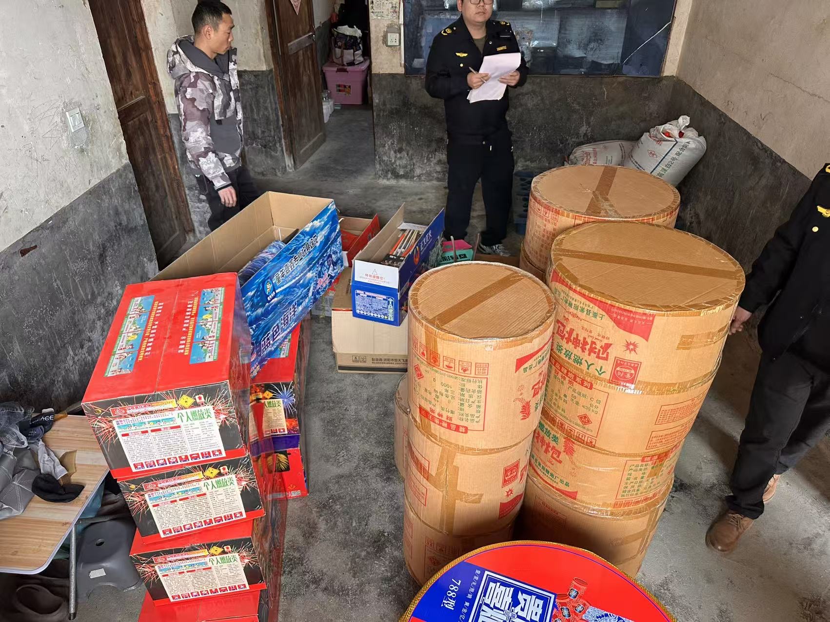 桃林寺镇严查烟花爆竹 让年味更清新更安全