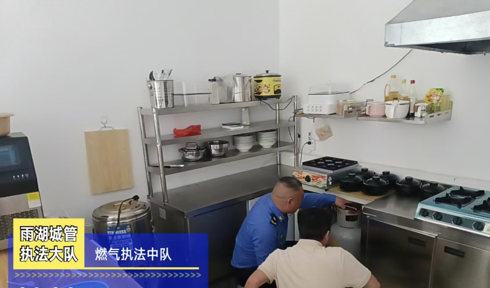 雨湖城管：多措并举持续打造市容环境示范路