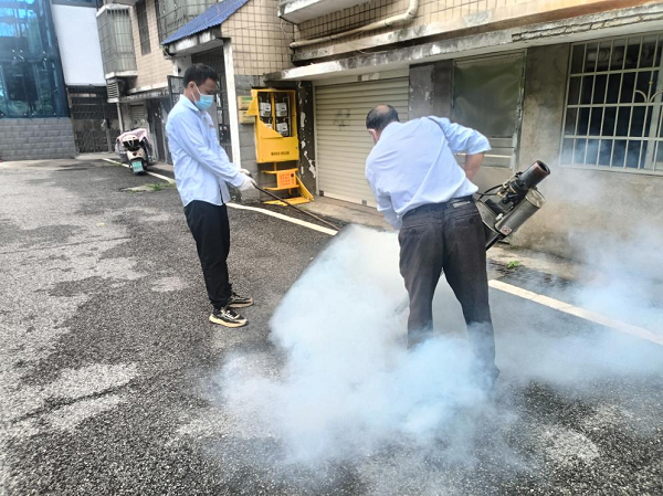 大橋社區(qū)積極開展夏季病媒生物防制工作