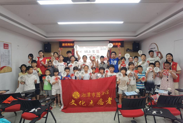 曙光社区开展青少年科普教育活动