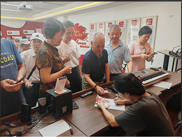 曙光社區(qū)：黨員帶頭獻(xiàn)愛心 慈善捐款暖人心