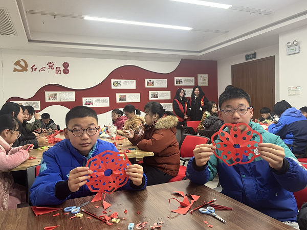 曙光社區(qū)：宣講實(shí)踐潤童心 團(tuán)結(jié)種子植心田