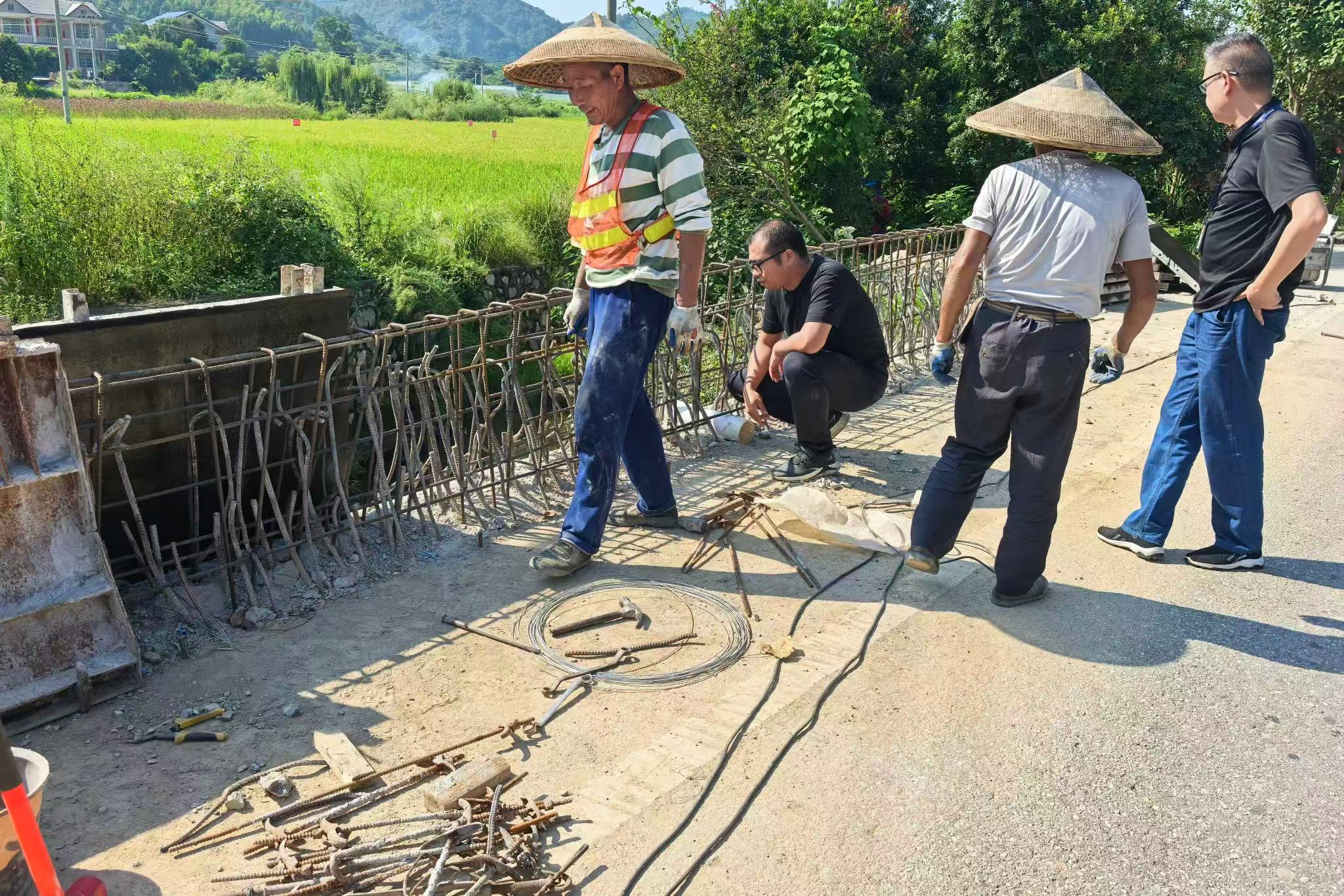 縣公路建設(shè)養(yǎng)護中心：開展G209線美麗示范路工程項目專項巡查