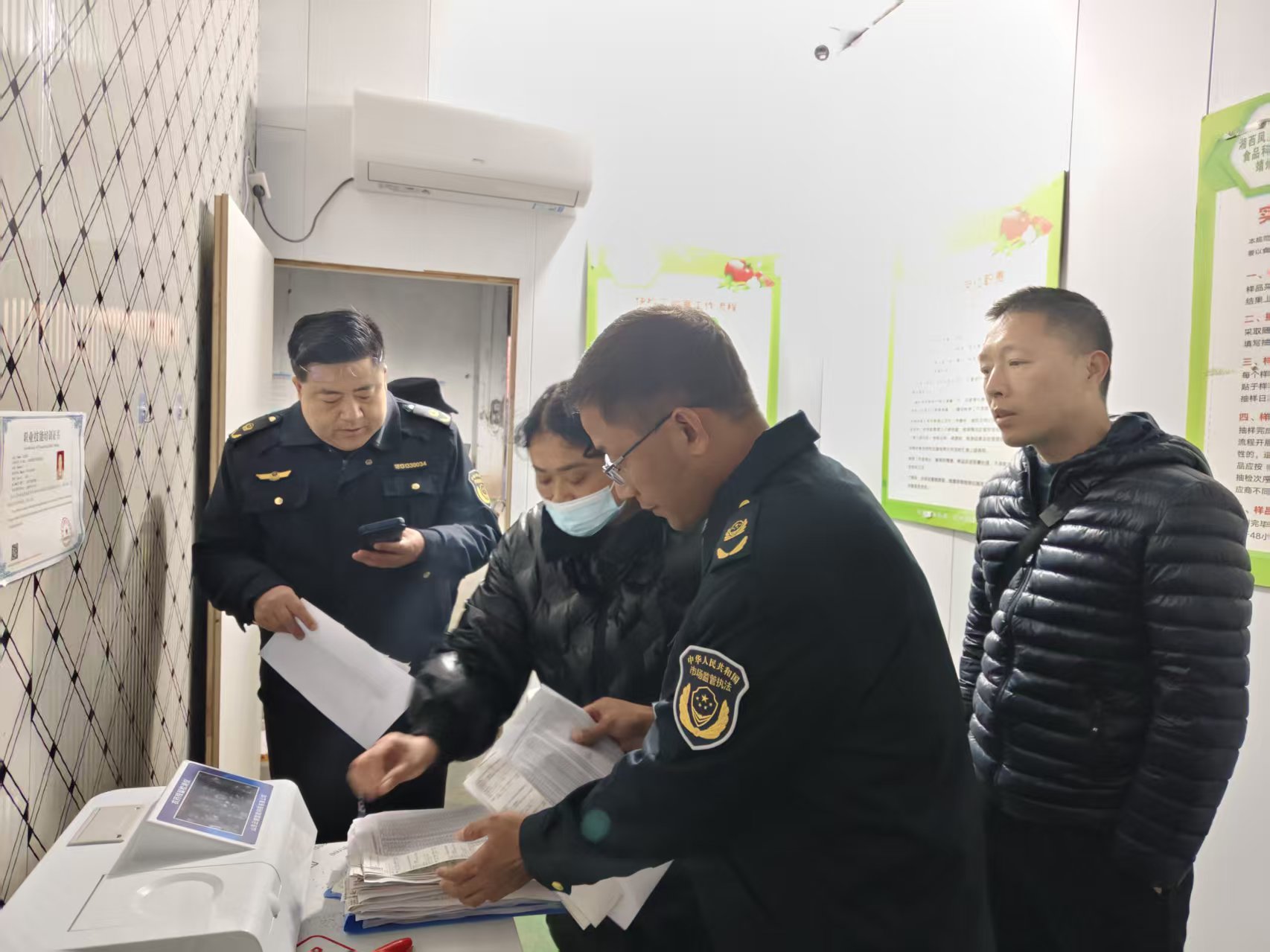 【安全守底行动】靖州：清晨突击！筑牢校园食材安全防线