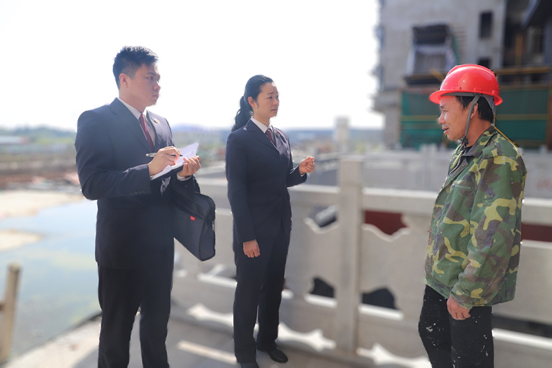 为建筑工人系紧工伤“安全绳” ！汨罗检察以公益诉讼监督建筑工地农民工工伤保险权益