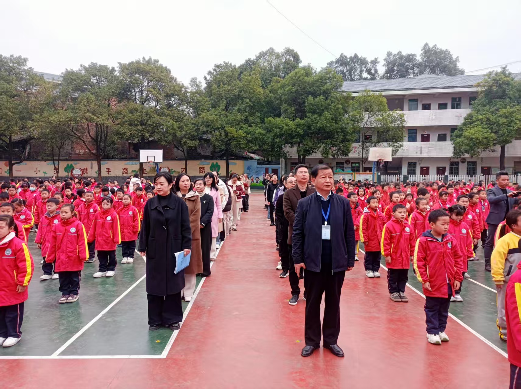 中方镇中心小学开展“清廉润校园，正气育新人”主题讲座