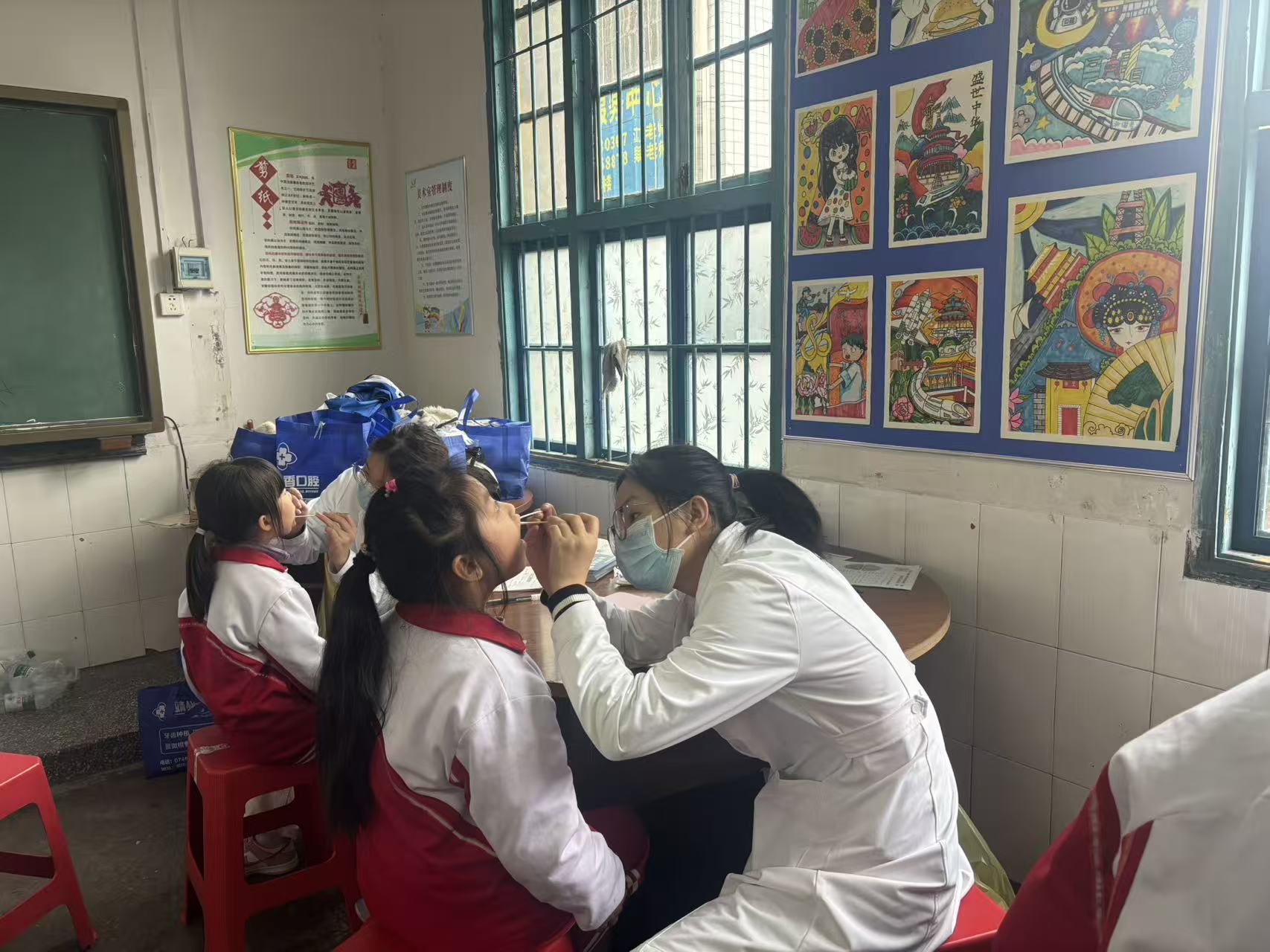 鹤山小学：关爱学生口腔健康 筑牢学生“口腔防护墙”