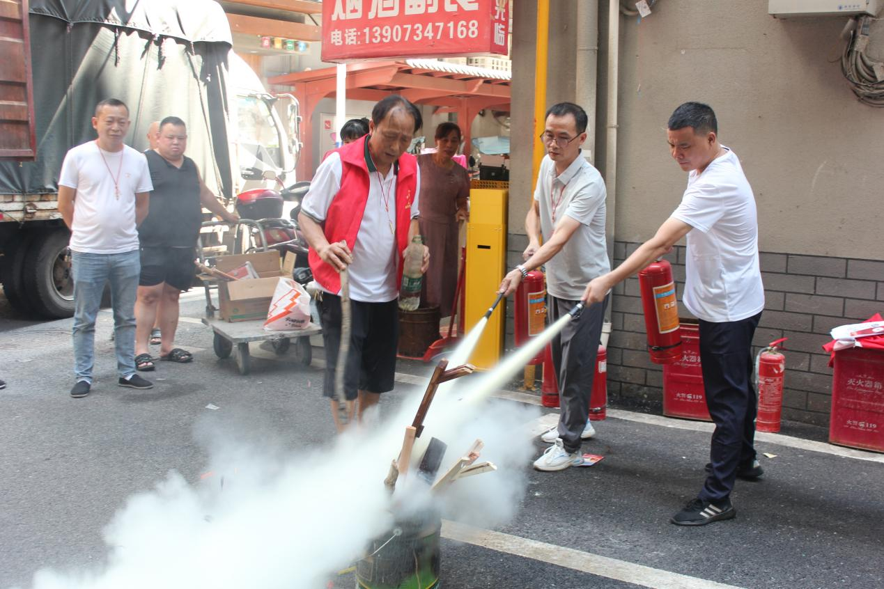 人民街道：蒸阳社区消防演练第二站走进马王巷，吹哨人行动向网格深处延伸