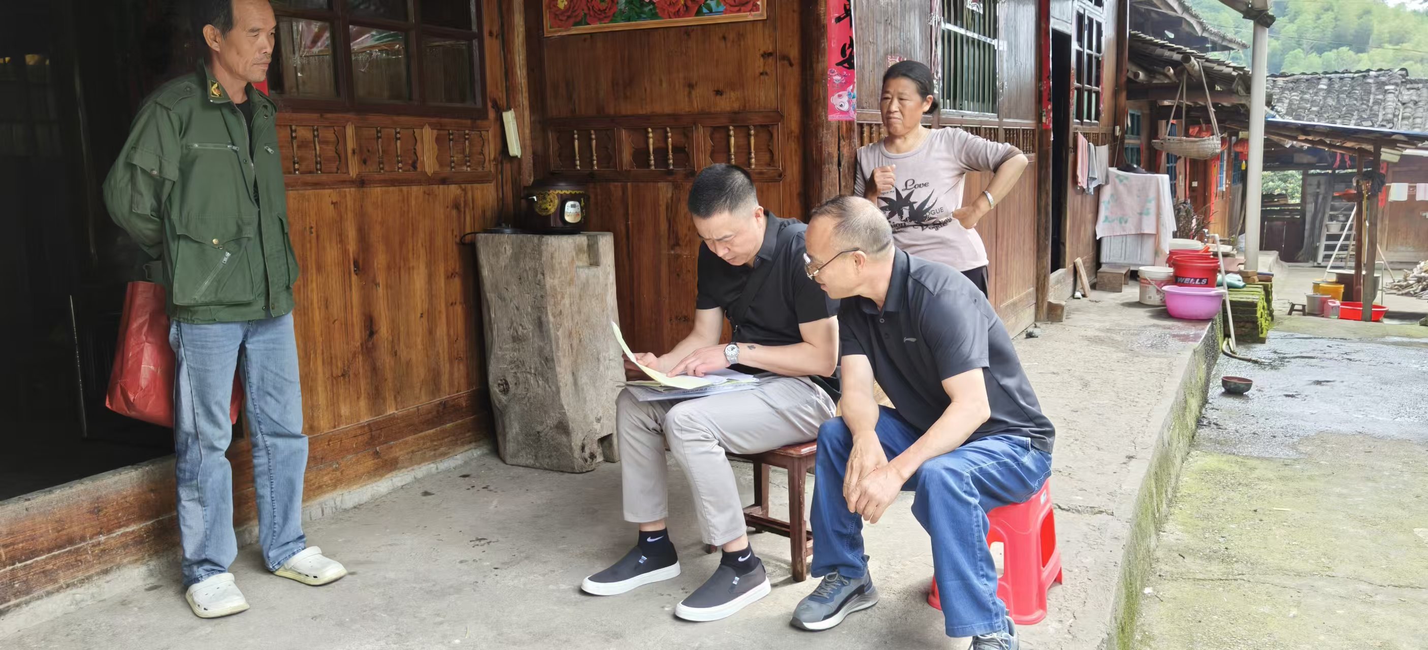 靖州：畅行服务直通车 筑牢医保民生线——从优化慢特病经办入手 以民生实效检验集中整治成效