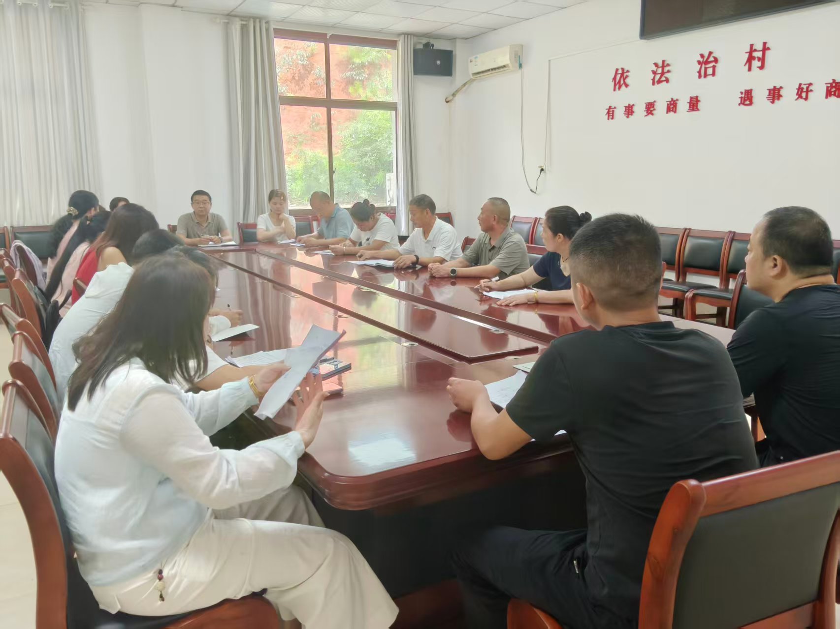 把课堂搬到农户家！神鼎山镇乡村振兴专干"沉浸式"演练筑牢防返贫底线