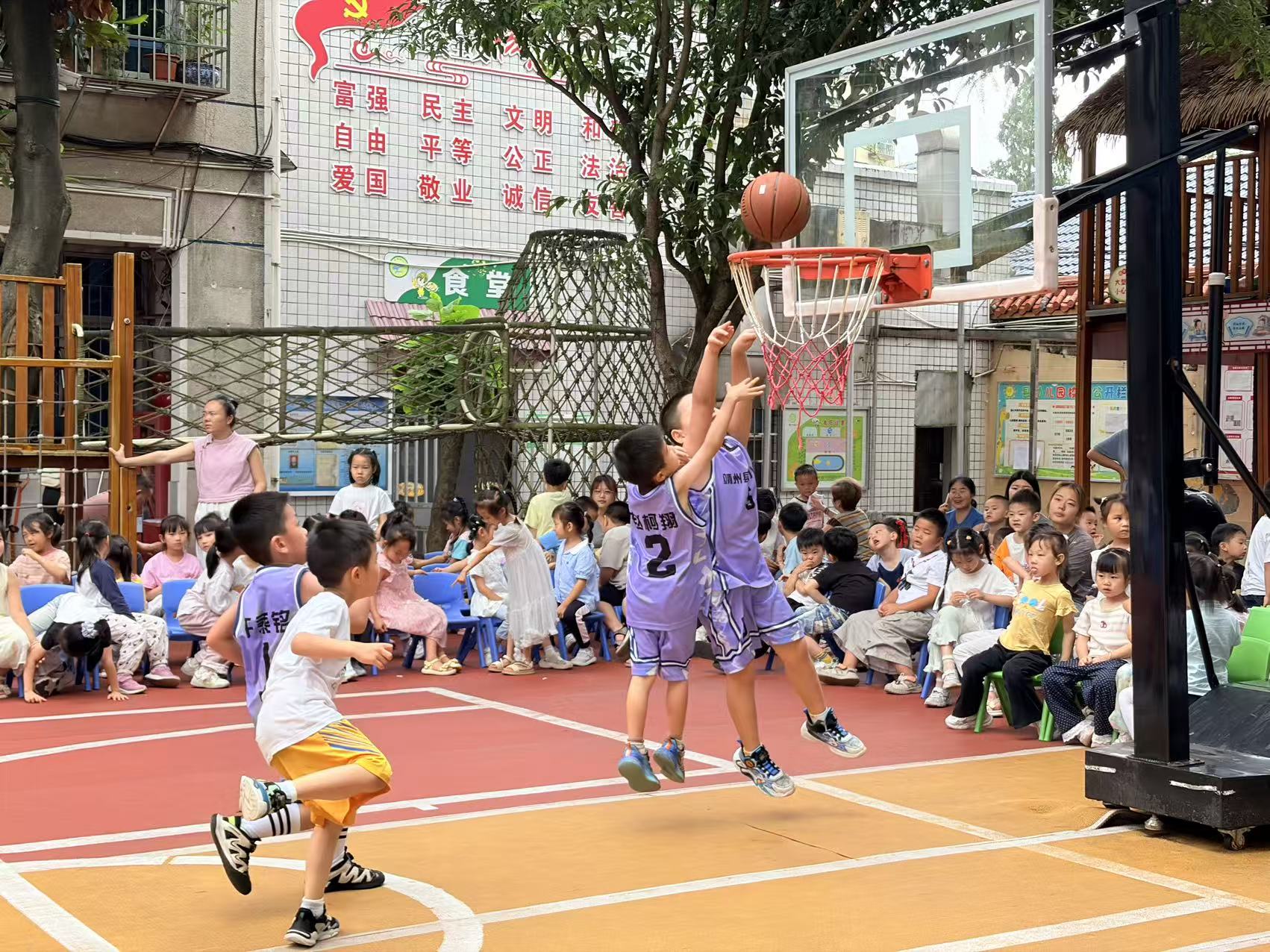 靖州县幼：开展篮球对抗赛活动