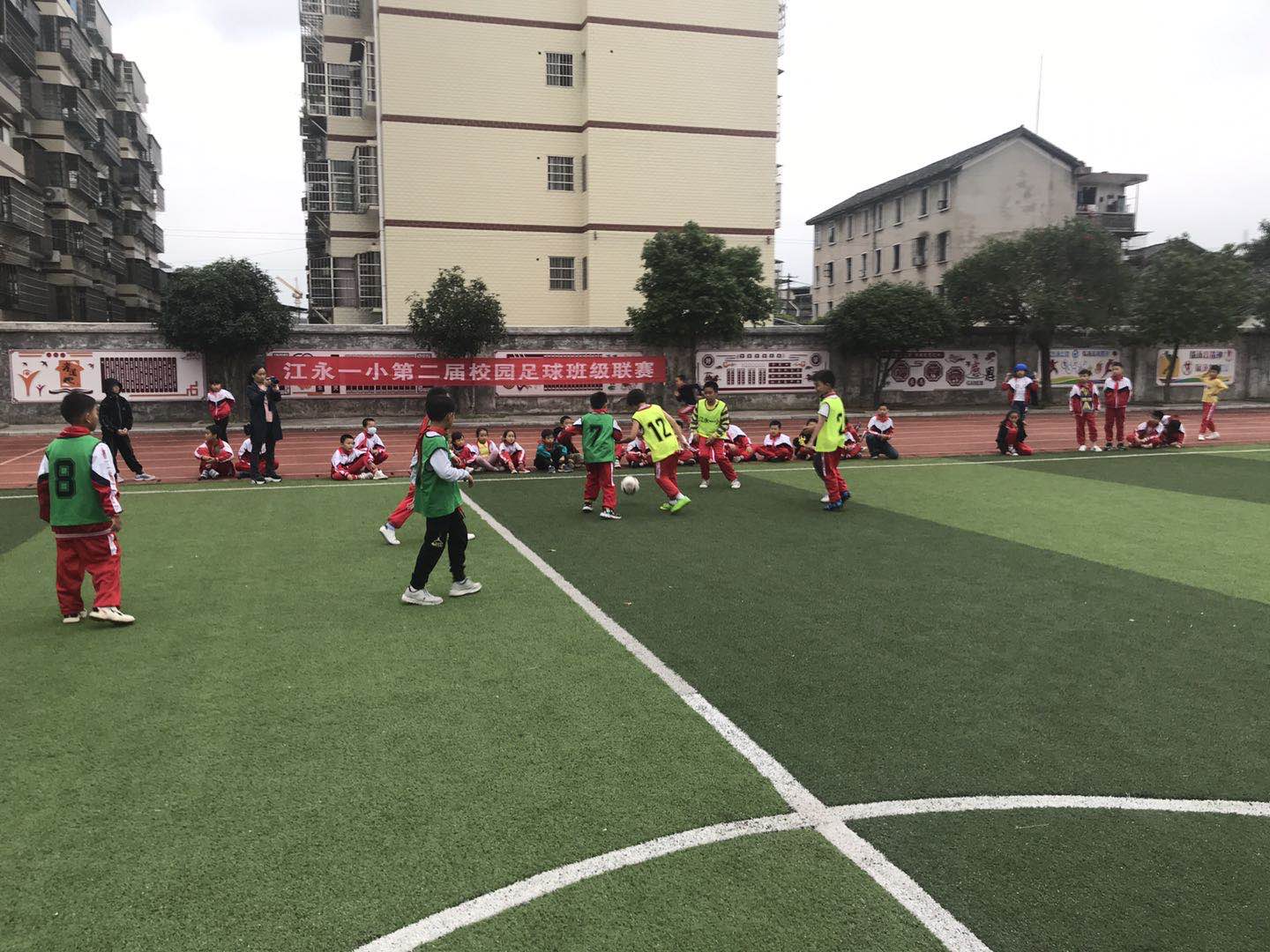 江永一小举行校园足球班级联赛
