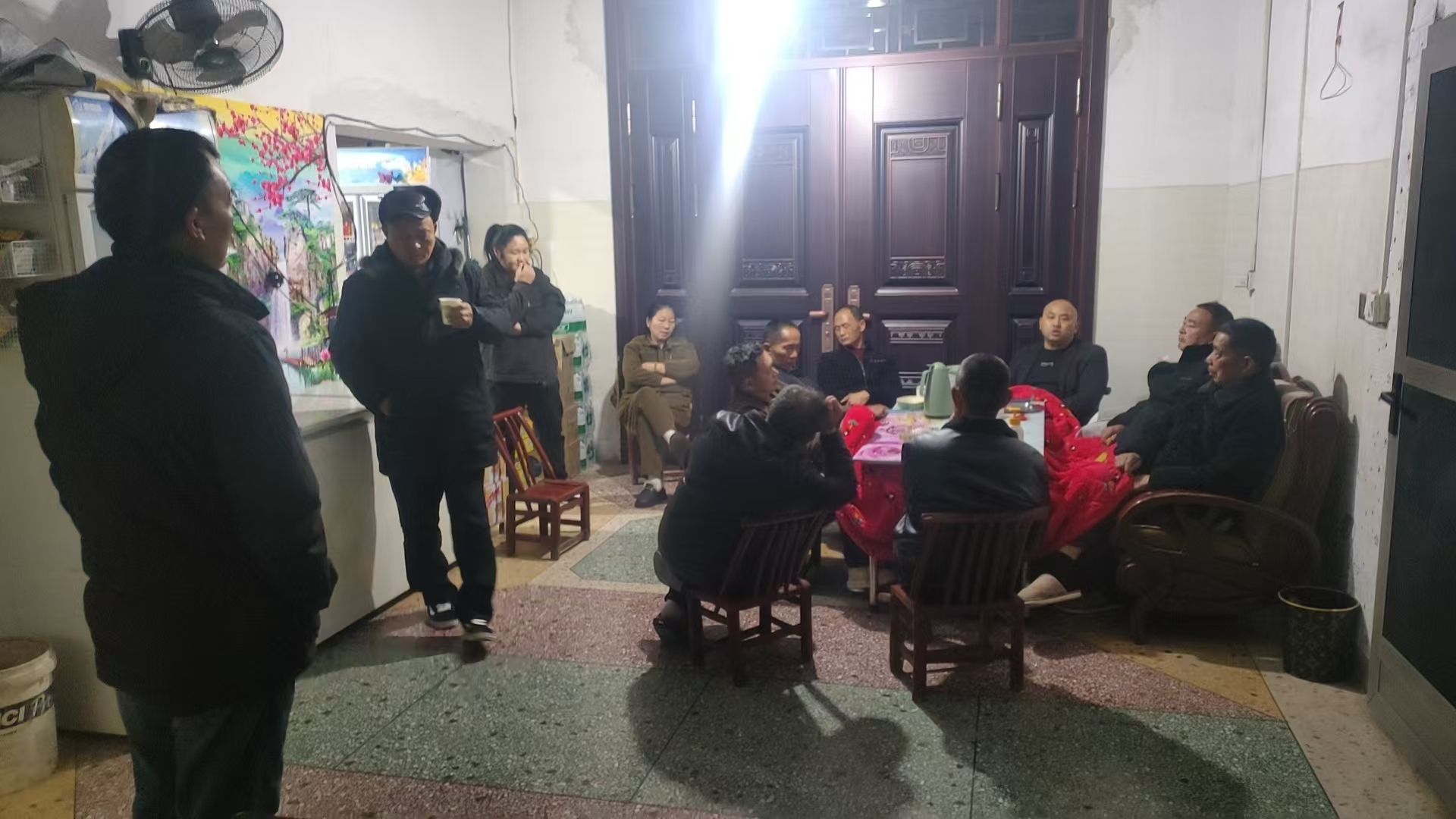 “父亲走了，咱们不能坏了村里规矩”三江镇村干部简办丧事树新风