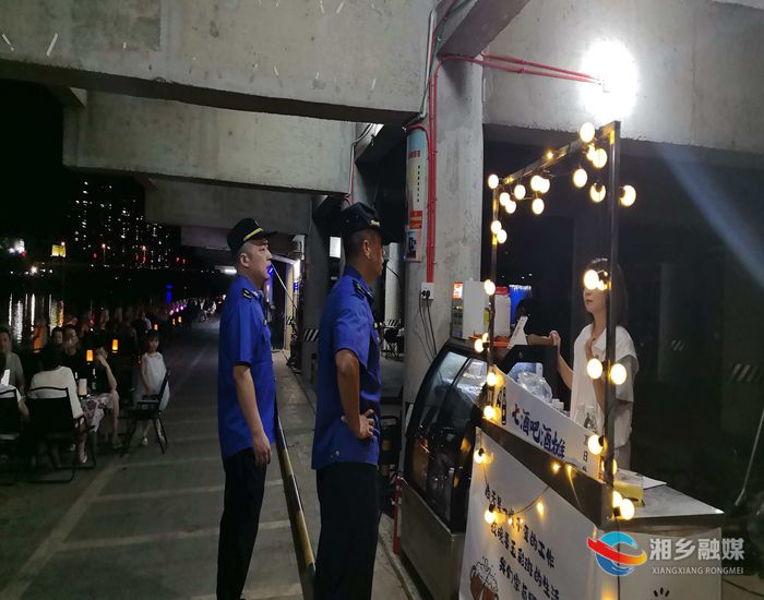 [城管局]便民不扰民 “柔性执法”守护沿河好风景