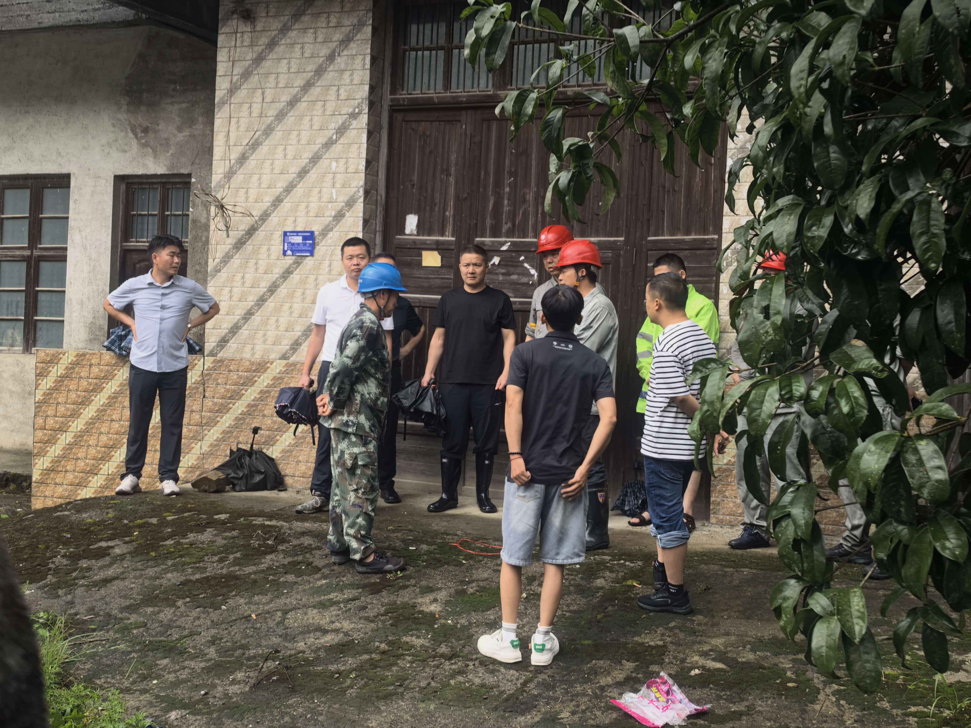 肖家镇“汛”速出击  筑牢防台安全堤