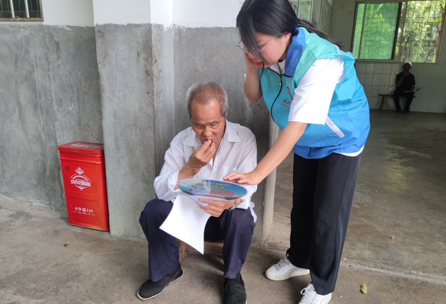 安全生产月 | 临武县民政局启动“郴心养老安全行”活动