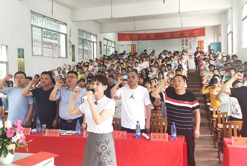 “妈妈禁毒联盟”走进校园开展禁毒宣传