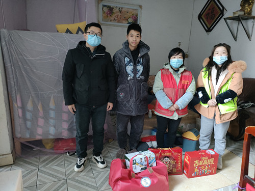 昭潭街道：关爱困境儿童送慰问