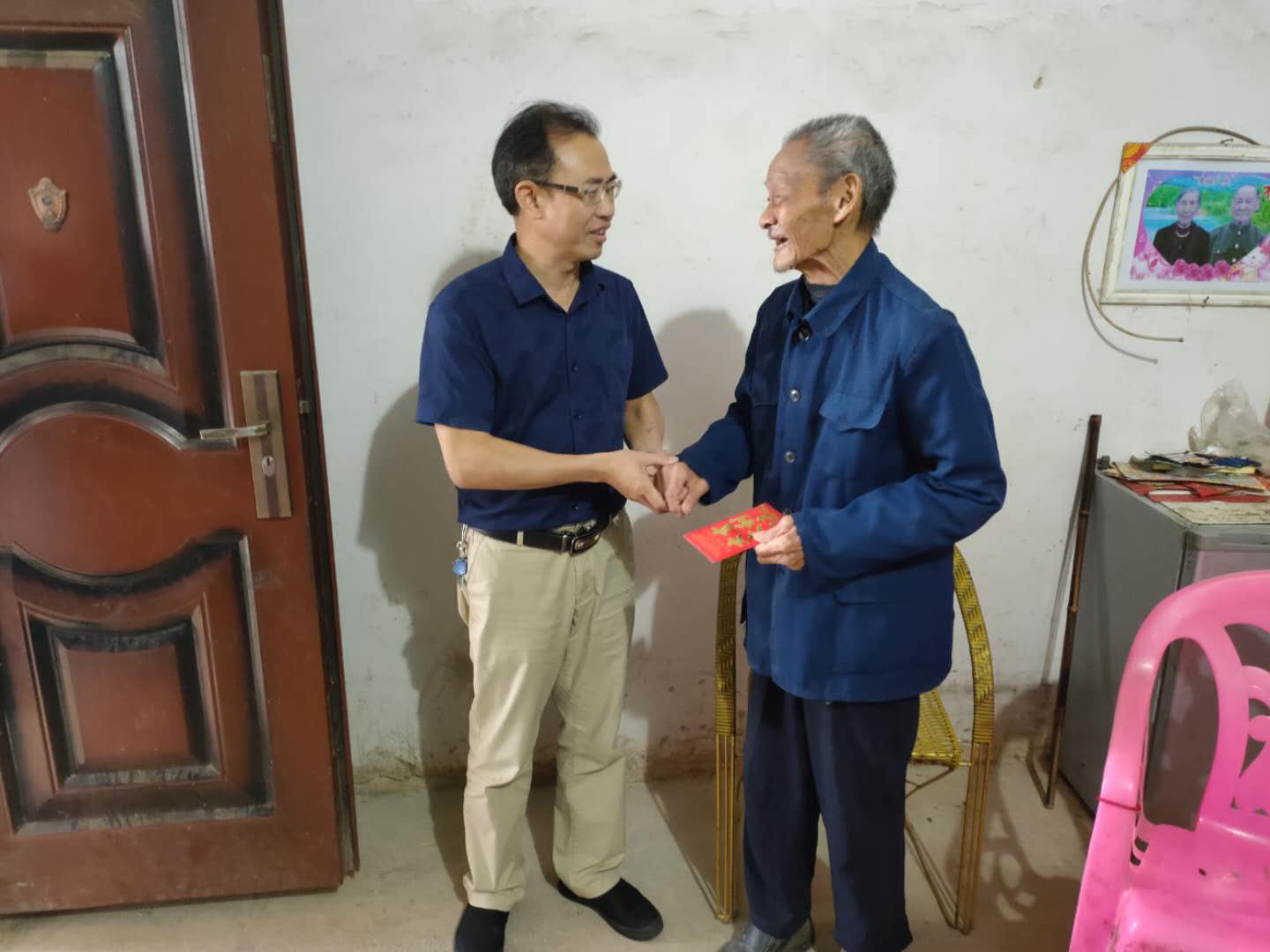 双峰县退役军人事务局：走访慰问抗战老兵
