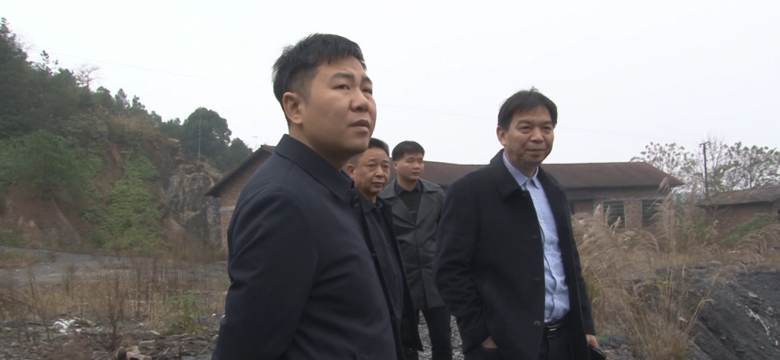 罗灿检查煤矿关闭和企业安全生产工作