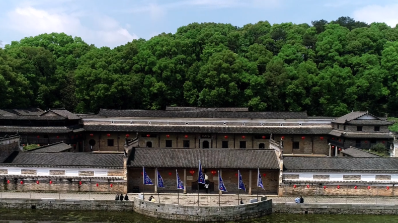 住建人防开出文明花