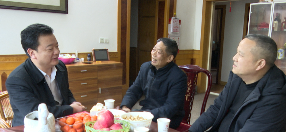 戴志雄走访慰问离退休老干部