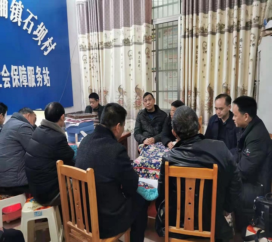 县司法局开展节前慰问走访活动