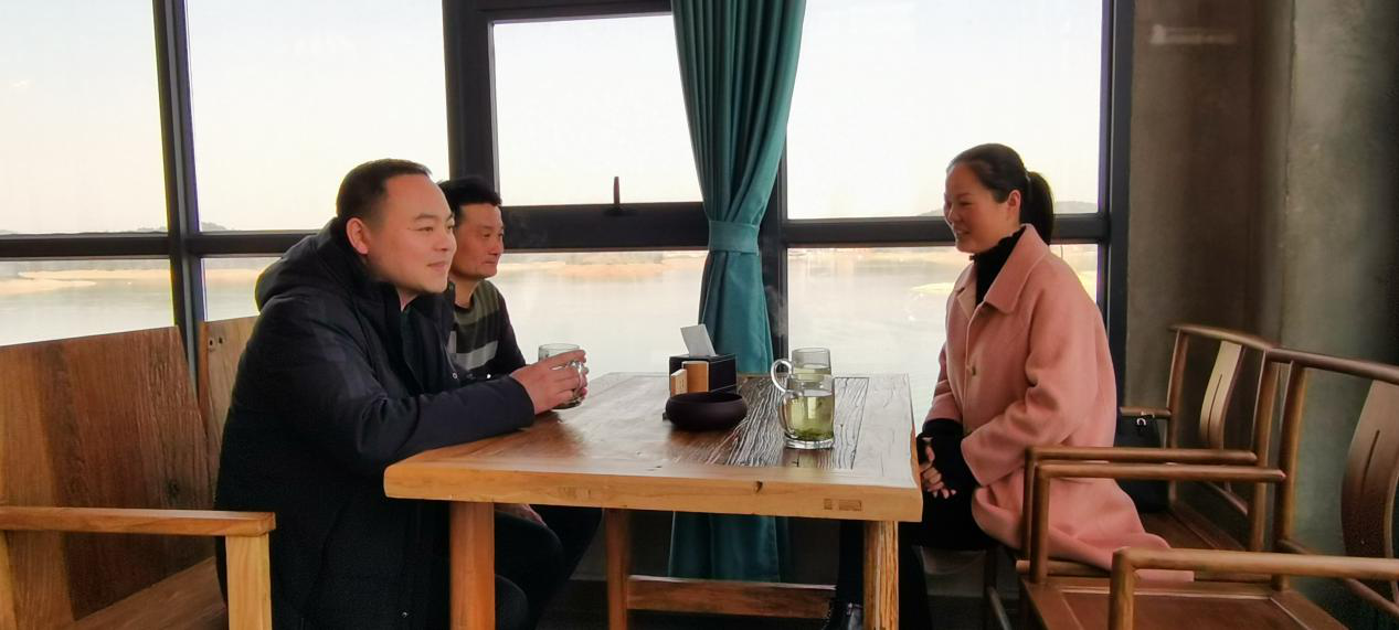 双峰农商银行：深入一线促复工