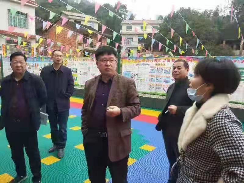 县教育局为山区学校开学护航