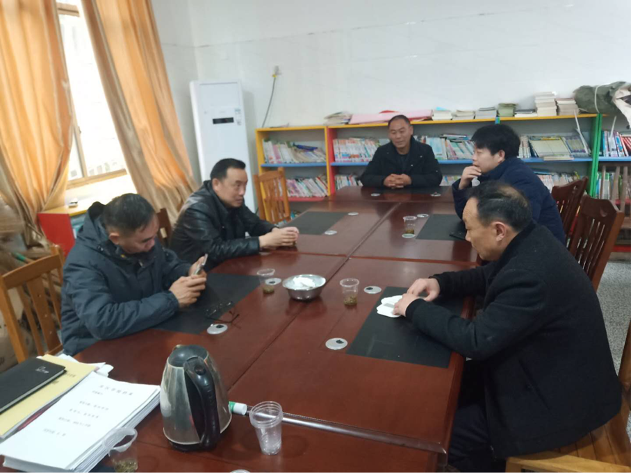 新校长心系学生 勤走山区忙调研