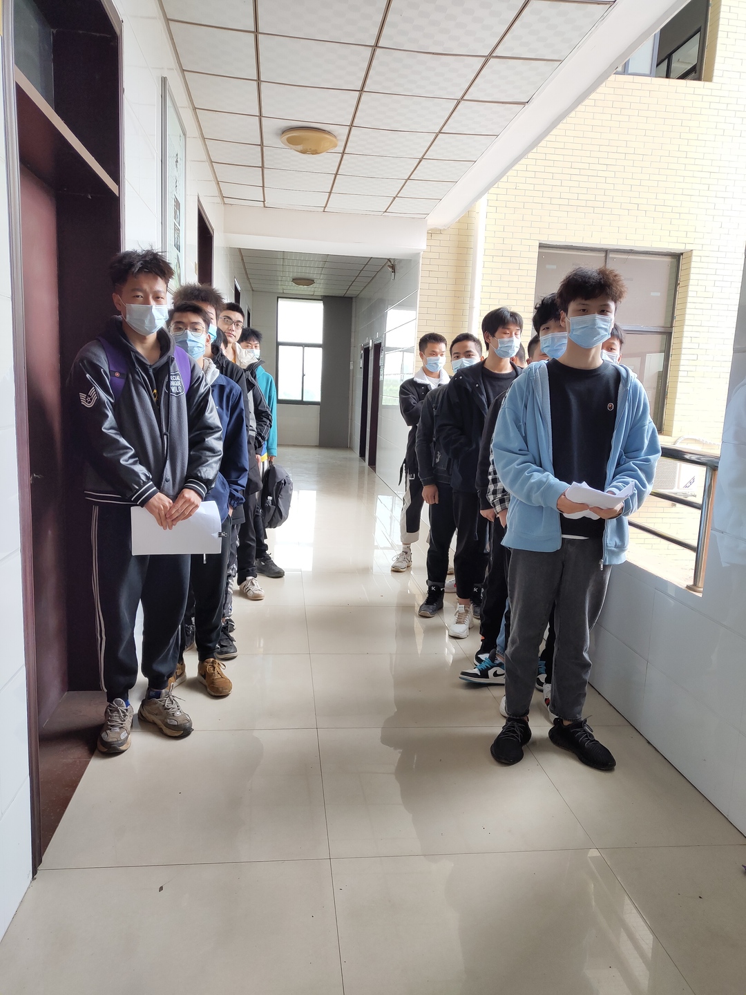 县职业中专学校2021年高考体检工作顺利完成