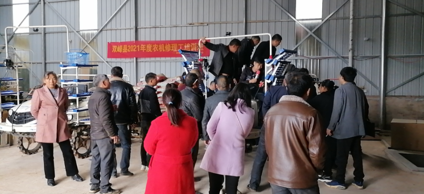 甘棠镇举办农机修理工培训班助力春耕生产
