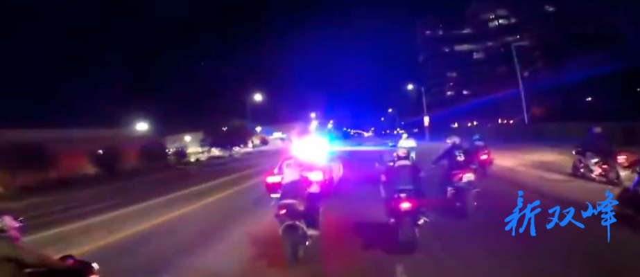 摩托车夜间飙车 交警查你没商量