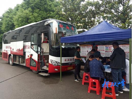 县交通局无偿献血在行动