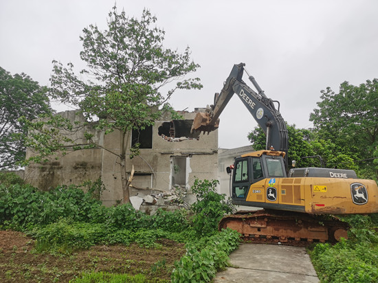 騰房倒地 東坪文體小鎮(zhèn)1號地塊項目穩(wěn)步推進