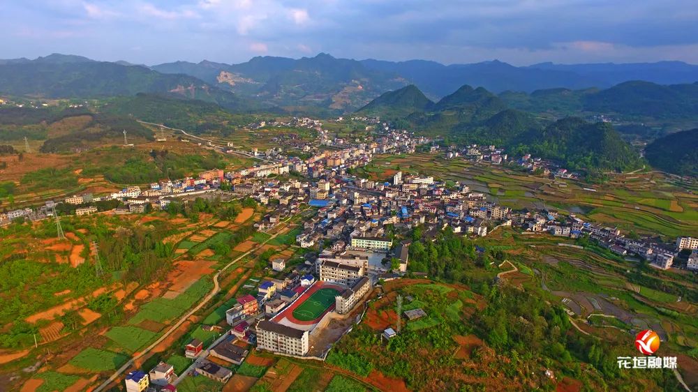 民乐镇位于花垣县西部,全镇11个贫困村,贫困人口8666人,精准扶贫工作