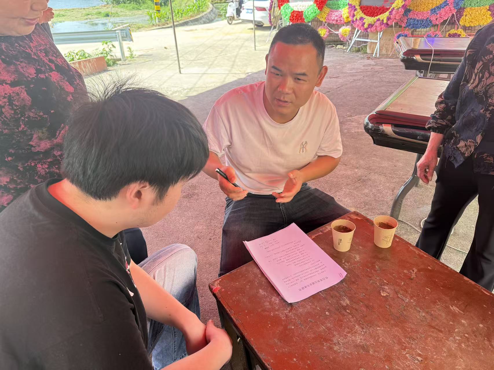 主动承诺“四不”，古培镇20岁大学生带头简办父亲丧事