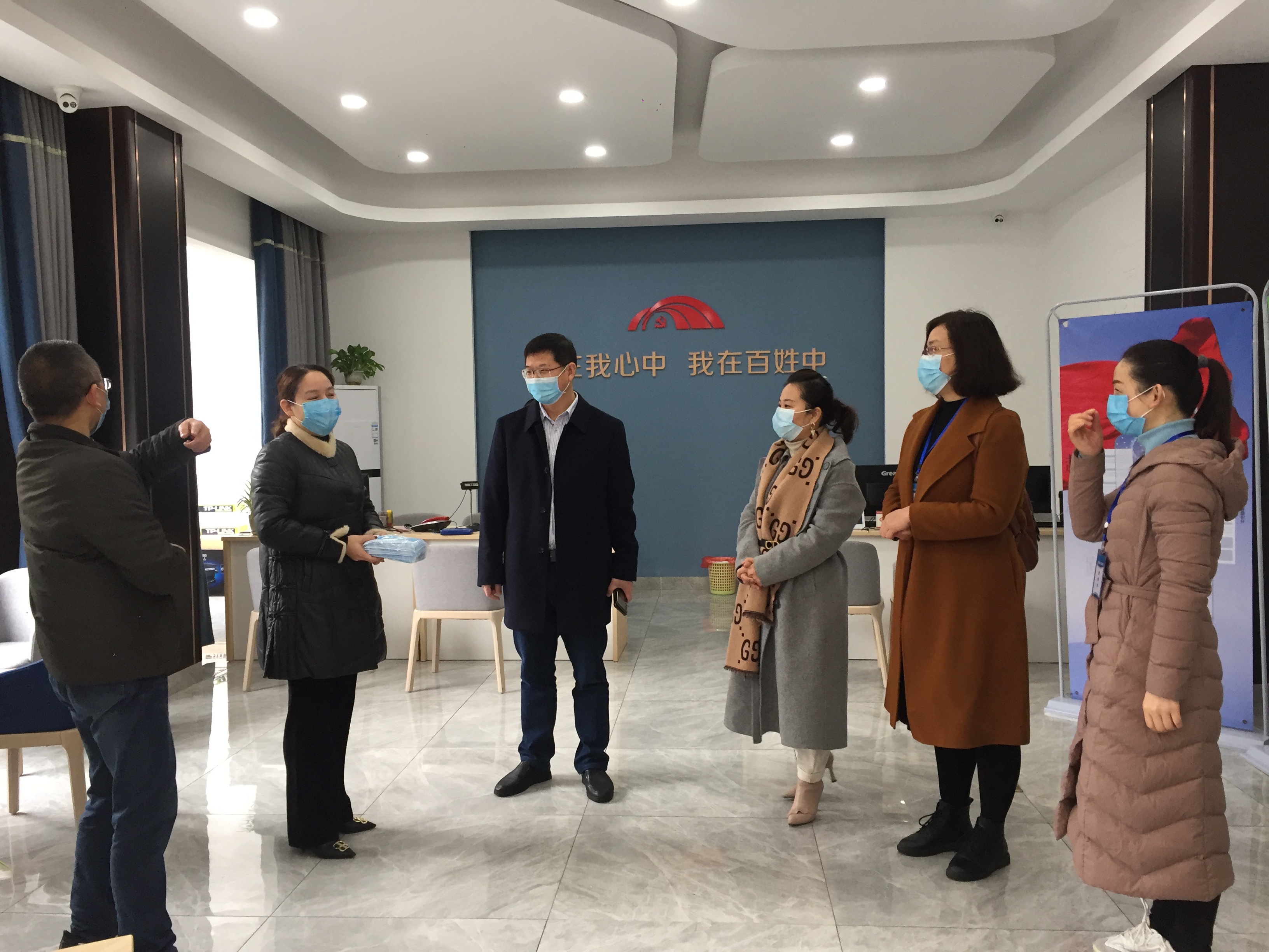 天元区教育局局长看望慰问一线防疫工作人员