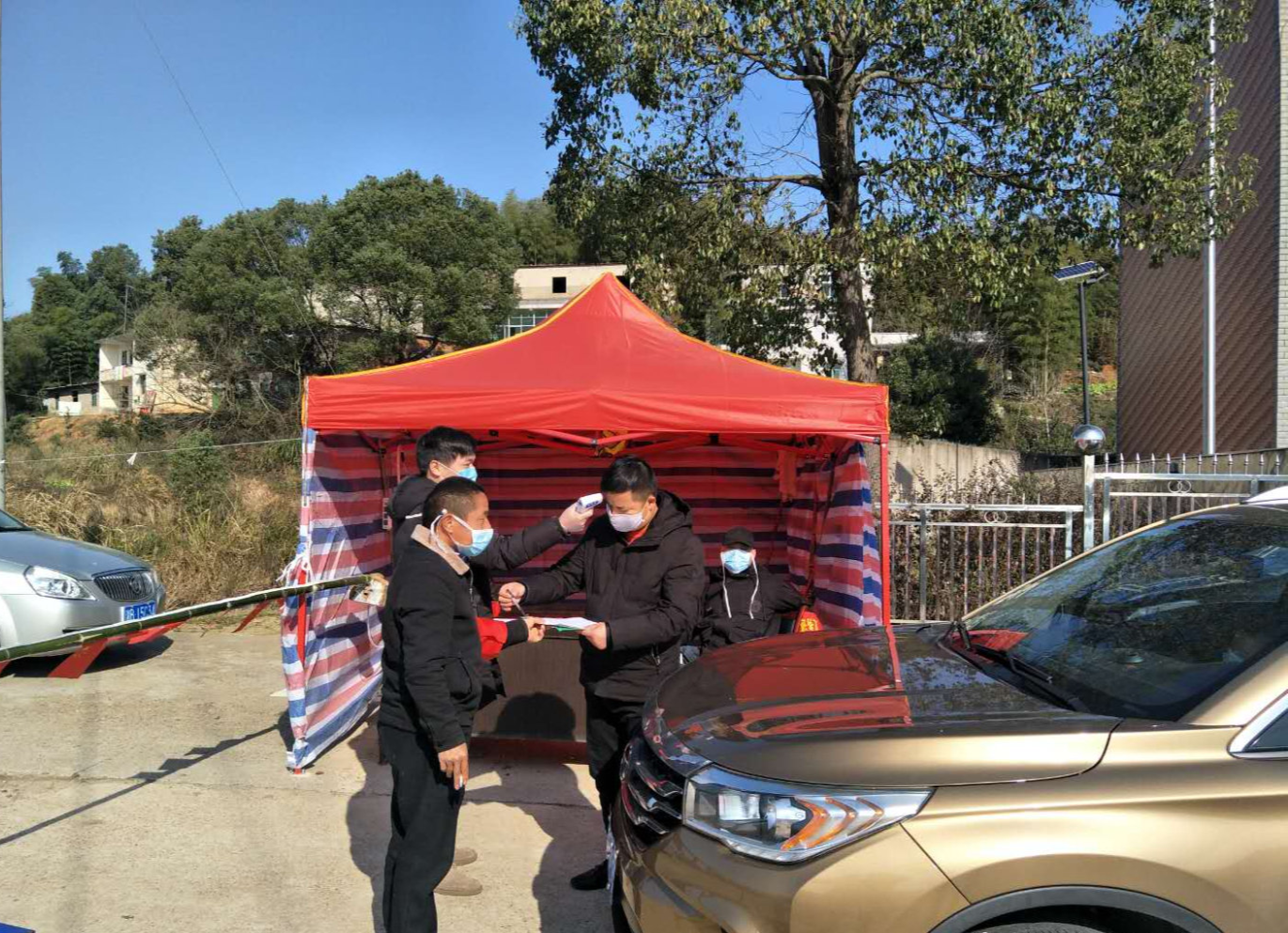 天元市政派出志愿者 助力疫情防控当好社区“守门员”