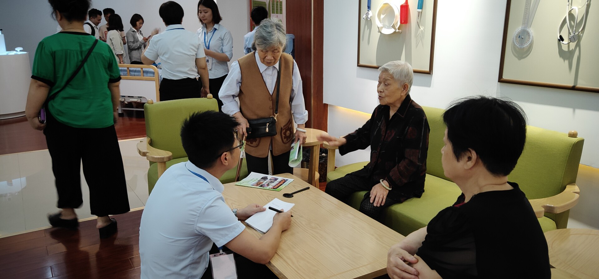 “科技+服务”让银发生活更精彩——株洲市首个智慧养老综合服务中心正式开业
