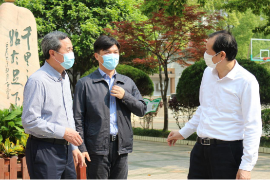 爱心捐助  情暖校园 ——株洲市政协向白鹤小学捐赠防疫物资