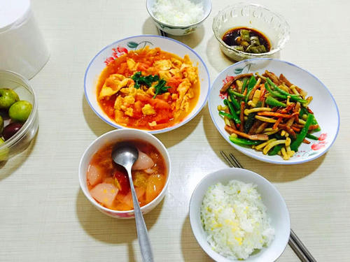 吃饭、吃饱饭与“打包”