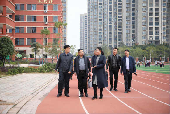 天元区迎义务教育现代化研究基地中期督导评估