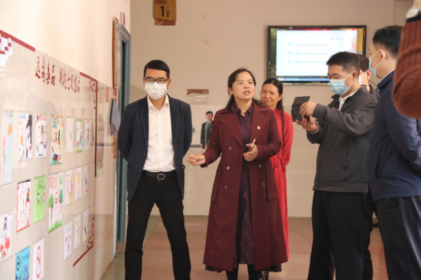 省禁毒办到滨江小学督导学校毒品预防教育工作